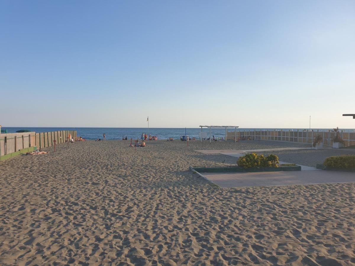 شقة Trilocale Lido Di Roma ليدو دي أوستيا المظهر الخارجي الصورة